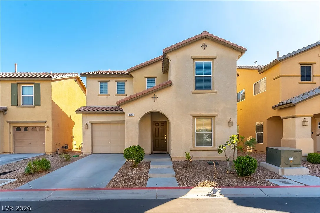3 bed, 2.5 bath, 1604 sqft, $1,995 — Photo 1