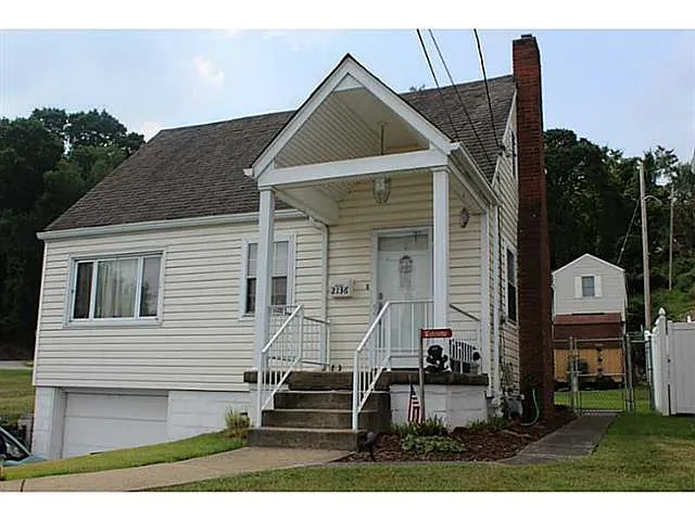 2136 Dalton St photo 1
