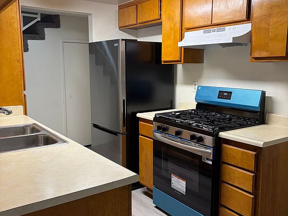5th image of 1827 E Avenue J10