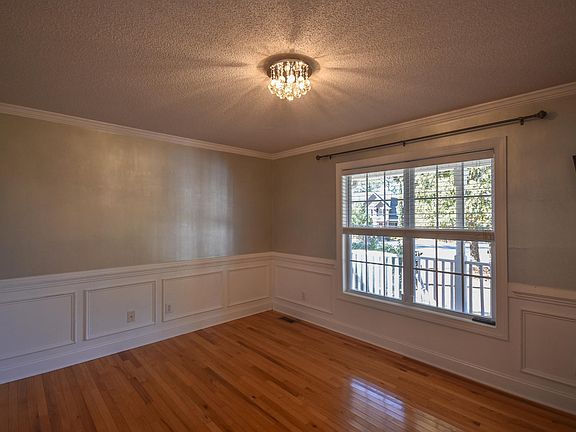 Flex/office/play room