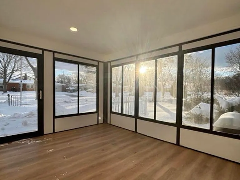 325 Winwood Ave — Photo 6
