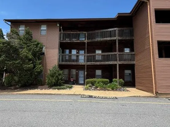 8530 Tidewater Dr APT 202, Norfolk, VA 23503