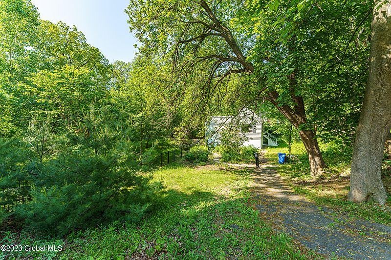 3rd image of 2 Elmendorf Street