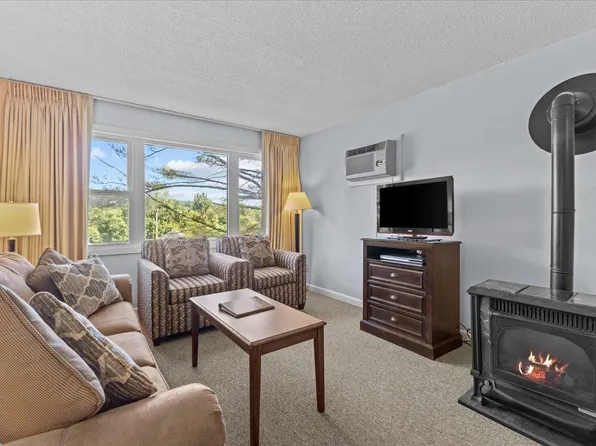 107 Mountainside Drive #F101, Stowe, VT 05672