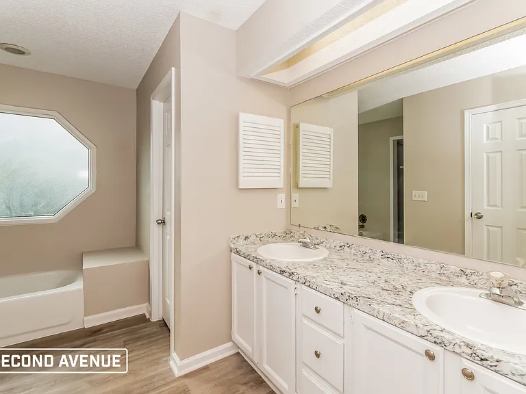 8236 Hot Springs Dr N — Photo 13