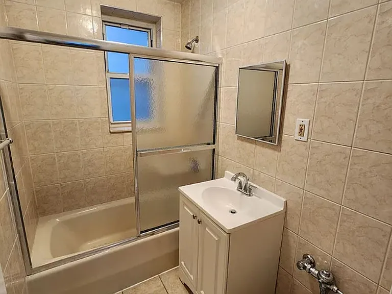 25-96 43rd St #B1 — Photo 3