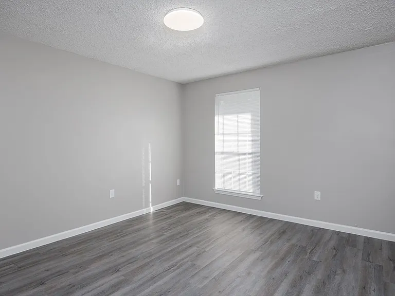 12023 Roddy Rd — Photo 6