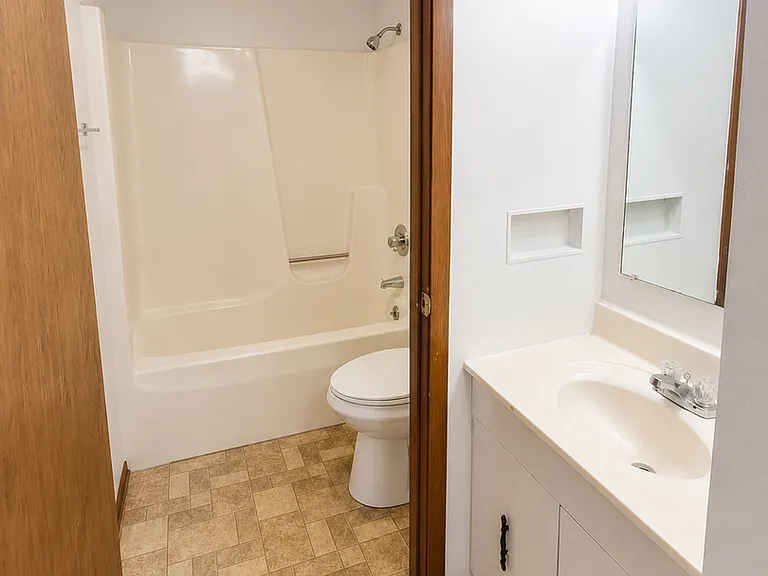 Rapids Studio Apartments — Photo 15