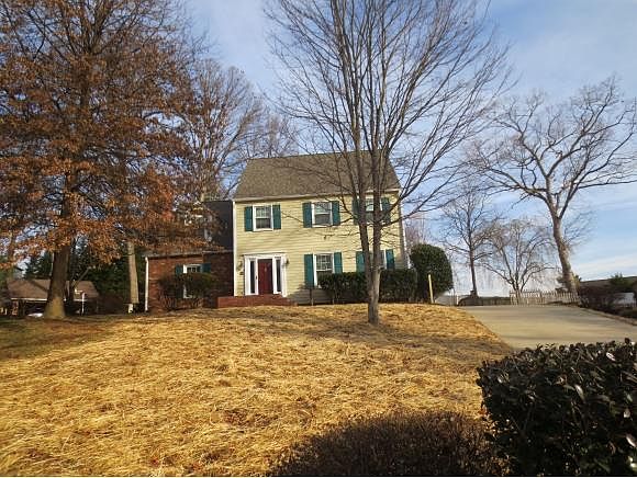 1st image of 2808 Steven Dr