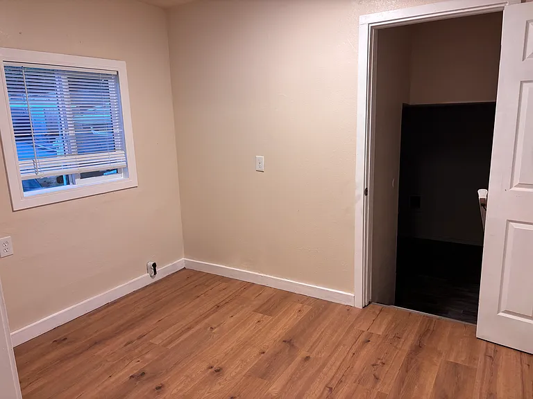 783 Floral Ct — Photo 15