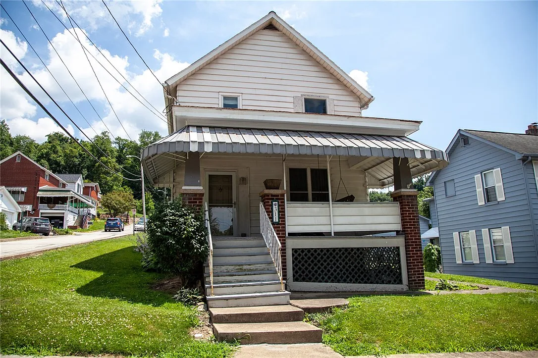 311 3rd St photo 1