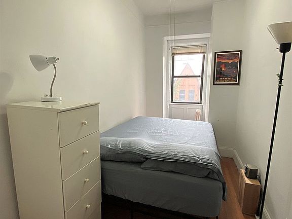 3rd image of 308 W 89th St #5A
