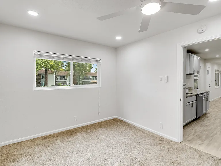 4060 Clayton Rd — Photo 18