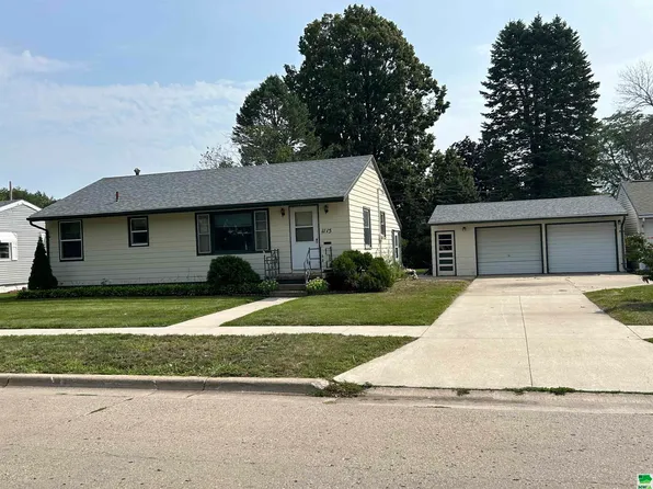 1115 Erie St, Storm Lake, IA 50588