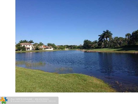 4th image of 914 Golden Cane Dr