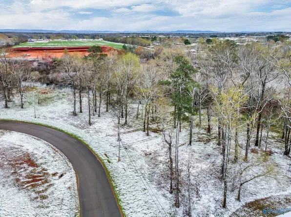 134 Easy St NW, Hazel Green, AL 35750