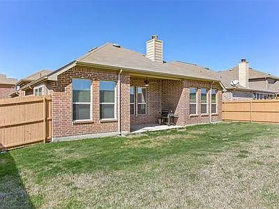 1816 Woodlawn Trl — Photo 28