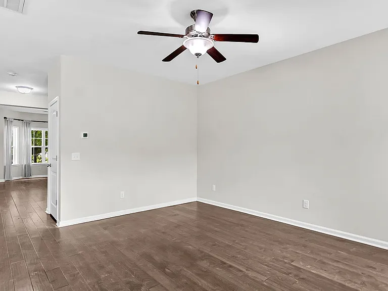1718 Emmets Rd — Photo 54