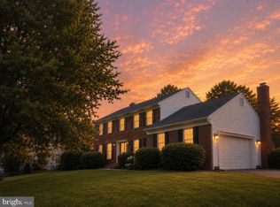 2717 Mustang Dr, Herndon, VA 20171