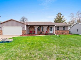 1361 Bruce Ln, Green Bay, WI 54313