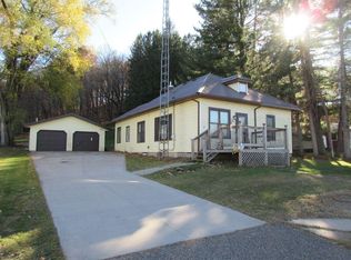 708 Main St, Knapp, WI 54749