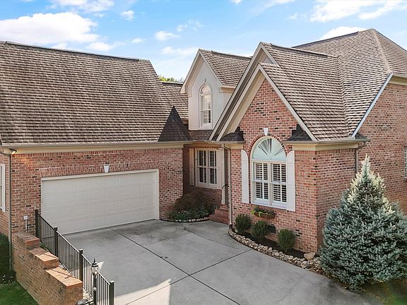 2nd image of 1158 Highgrove Garden Way
