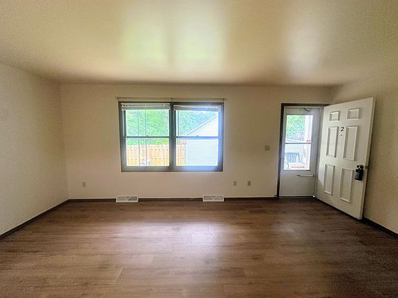 3rd image of 312 S Sawyer St #2