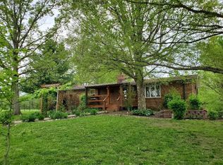 2405 E 1620 North Rd, Windsor, IL 61957