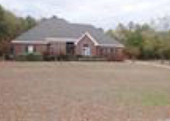3rd image of 288 Memorial Dr