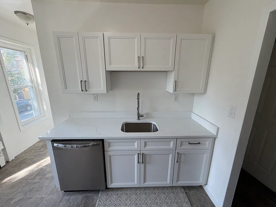 1051 W Walnut St #2