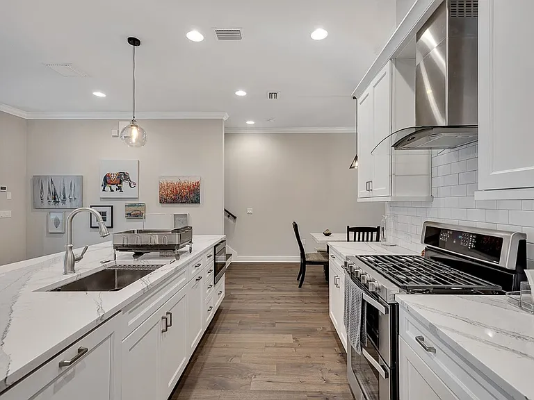 3215 W De Leon St #5 — Photo 20