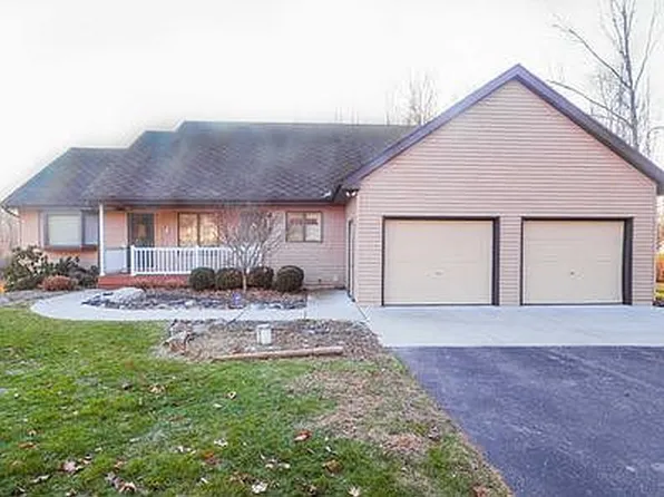 11125 Edgewood Rd, Bellevue, MI 49021