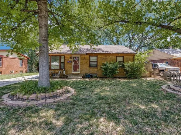 2450 N Porter Ave, Wichita, KS 67204