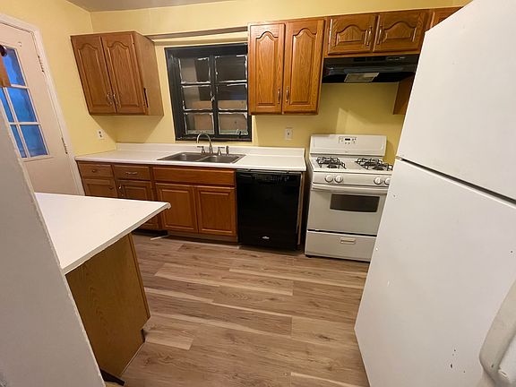 3rd image of 3601 Austin Ave