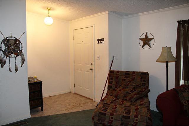 2nd image of 208 Yukon Dr