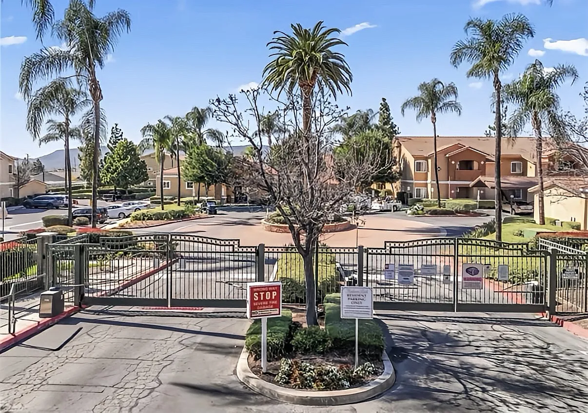 Madison Ave, Murrieta — Photo 1