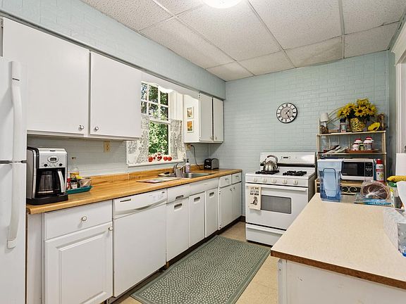4th image of 5863 Northumberland St #5863NORTHU