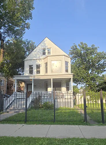 4647 N Winchester Ave Photo 1