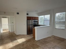 953 SW 10th St, Miami, FL