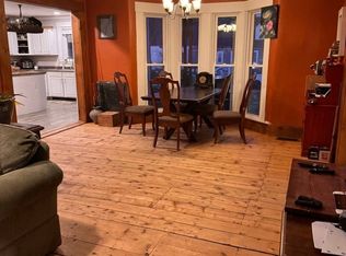 296 North St, Chester, VT 05143