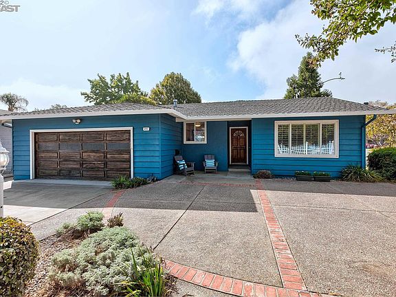 2nd image of 2401 Almaden Pl