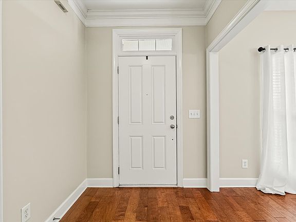 5th image of 8676 Gauphin Pl