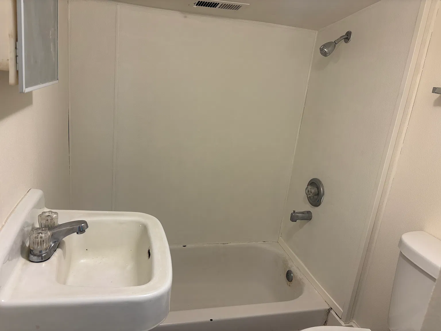 3 bed, 964 sqft, $1,400 — Photo 4