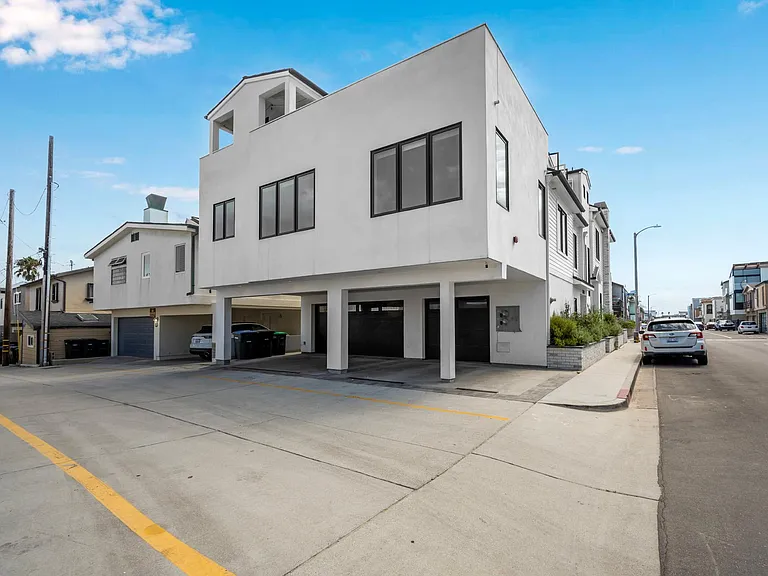 3940 Seashore Dr — Photo 66
