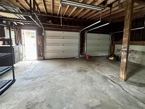 26th image of 2100 PRAIRIE STREET
