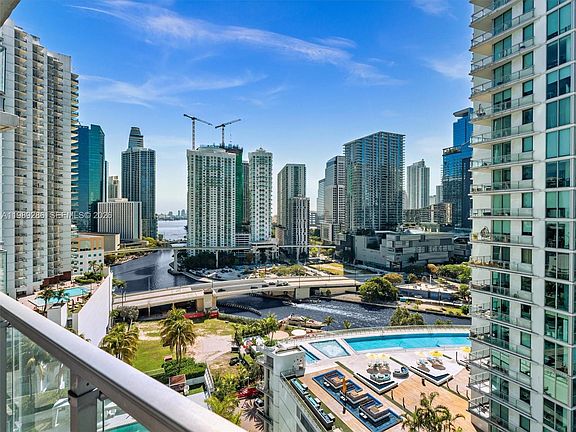 5th image of 90 SW 3rd St APT 2013