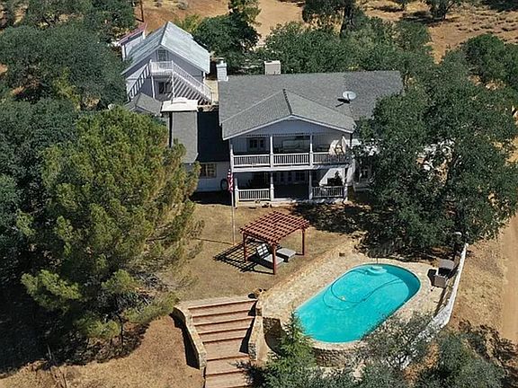 3rd image of 34707 Sand Canyon Rd
