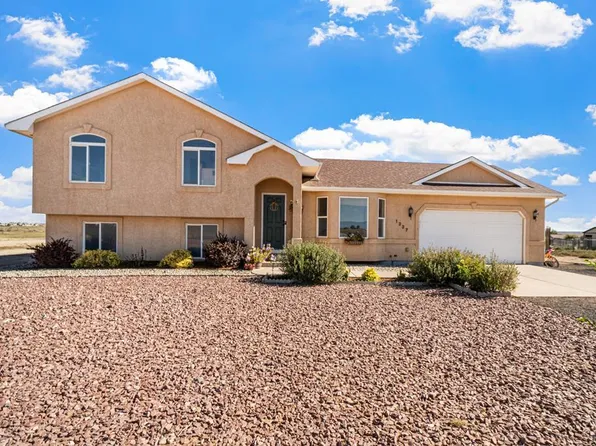 1337 E Kiva Dr, Pueblo West, CO 81007