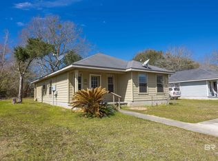 2004 Ridgewood Dr, Lillian, AL 36549