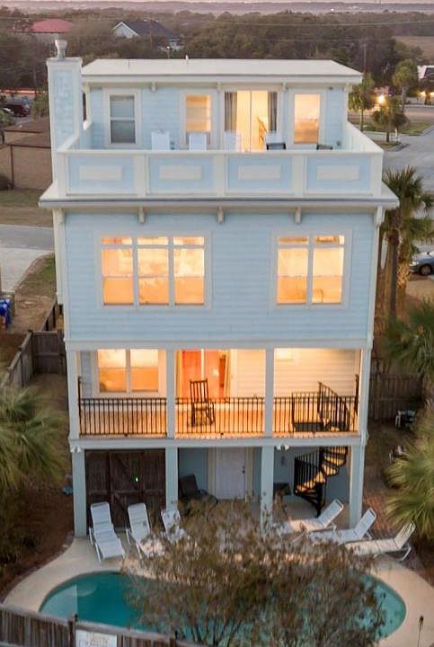1st image of 1004 Carolina Blvd